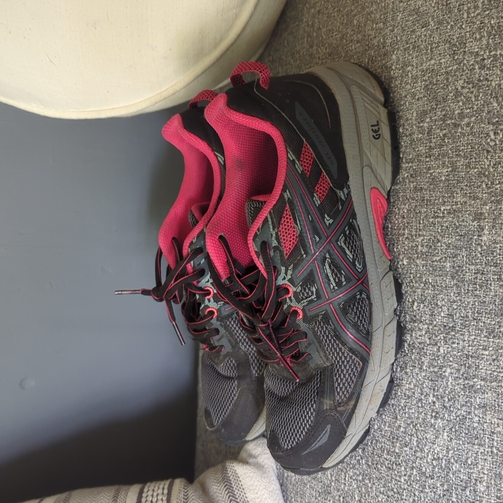 Asics gel venture 6 size 8 grey pink black pixel pink womens